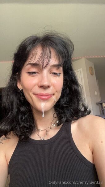 cherryluvr333 Alastonkuvavuotoja OnlyFansista 17