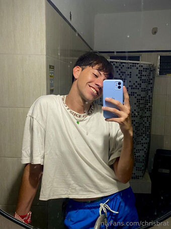 chrisbrat Alastonkuvavuotoja OnlyFansista 16