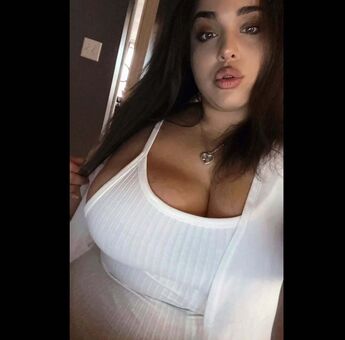 Chrissy Lee