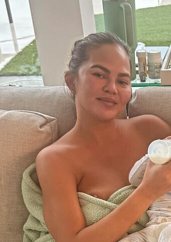 Chrissy-teigen