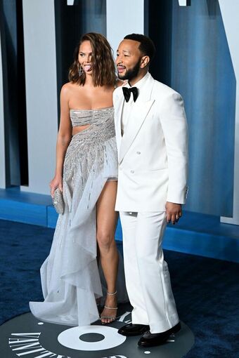 Chrissy-teigen