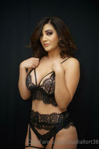 Claudia Llort Alastonkuvavuotoja OnlyFansista 5