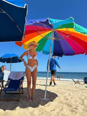 Courtney Antalek Alastonkuvavuotoja OnlyFansista 67