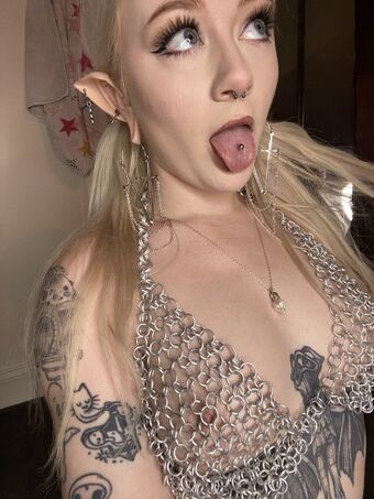 crybabypixie Alastonkuvavuotoja OnlyFansista 3