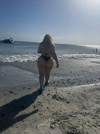 Curvycoochie