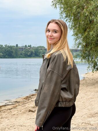 cutie_vladi Alastonkuvavuotoja OnlyFansista 137