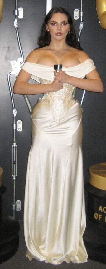 Dafne Keen Alastonkuvavuotoja OnlyFansista 306