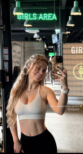 Dalmalaluna Alastonkuvavuotoja OnlyFansista 107