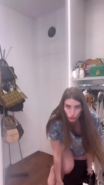 DANA ZARMON Alastonkuvavuotoja OnlyFansista 4