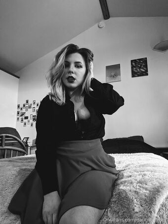 dancingkitten Alastonkuvavuotoja OnlyFansista 19