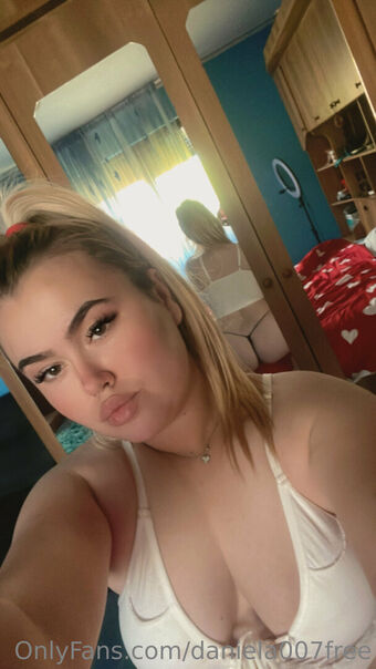daniela007free Alastonkuvavuotoja OnlyFansista 11