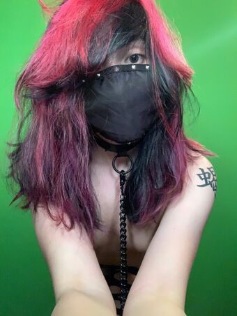 Daramgar Alastonkuvavuotoja OnlyFansista 12