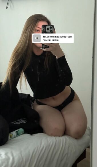 deadblondinka