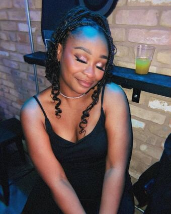 DefinedByKy Alastonkuvavuotoja OnlyFansista 40