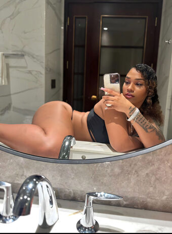 Dej Mercedoz