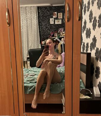 devajulli Alastonkuvavuotoja OnlyFansista 25