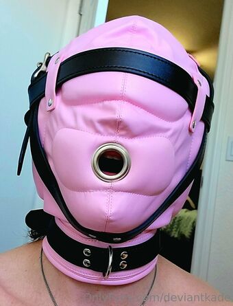 deviantkade Alastonkuvavuotoja OnlyFansista 1