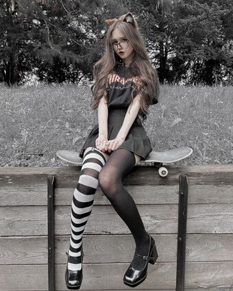 divideads Alastonkuvavuotoja OnlyFansista 21