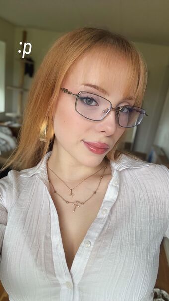 Divvity Alastonkuvavuotoja OnlyFansista 10