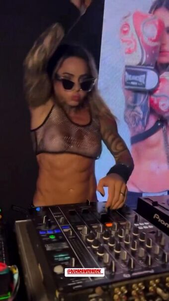 DJ Caca Werneck Alastonkuvavuotoja OnlyFansista 74
