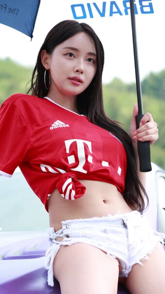 e.l.2.a Alastonkuvavuotoja OnlyFansista 6