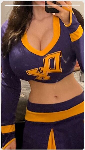 Elisa Denisee Alastonkuvavuotoja OnlyFansista 12