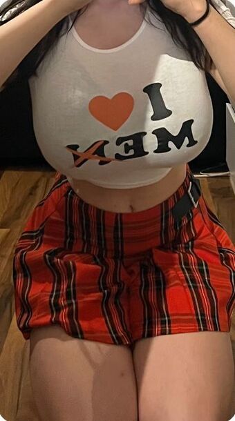 Elisa Denisee Alastonkuvavuotoja OnlyFansista 16