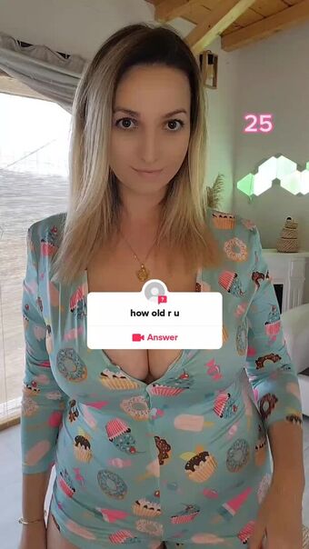 EllaxStar