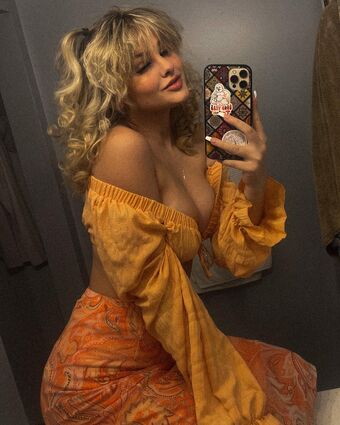 Ember Vail Alastonkuvavuotoja OnlyFansista 15