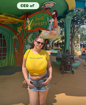 Emily Villari Alastonkuvavuotoja OnlyFansista 31