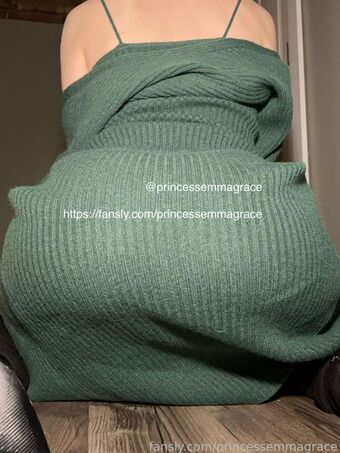 Emma Grace Murabito Alastonkuvavuotoja OnlyFansista 12