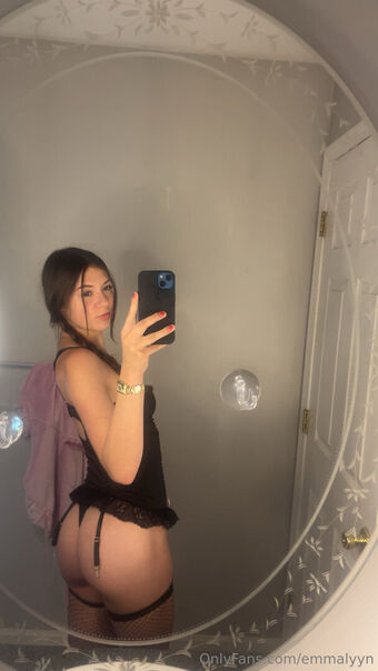 emmalyyn Alastonkuvavuotoja OnlyFansista 17