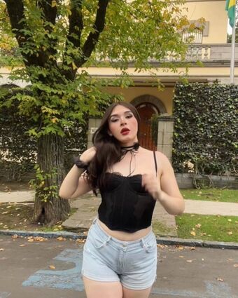 Estrella Danielle