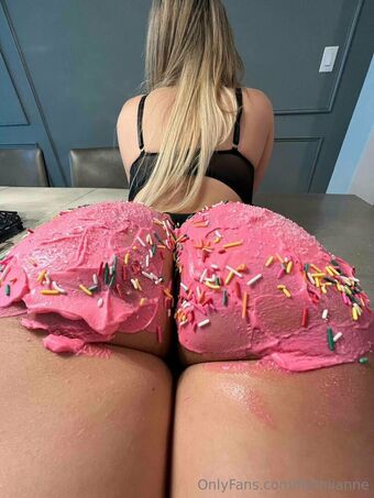 faithlianne Alastonkuvavuotoja OnlyFansista 18