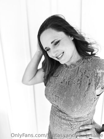 fantasyandflowersallie