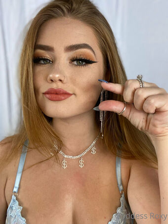 findomroxy1 Alastonkuvavuotoja OnlyFansista 34