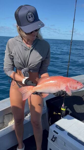 Fishhuntressamy Alastonkuvavuotoja OnlyFansista 12