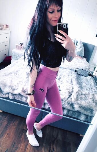 gelliii93_