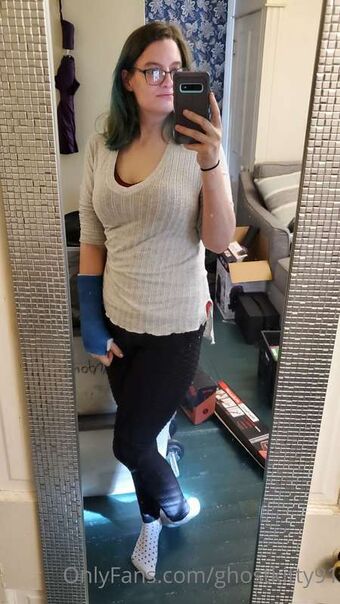 ghostkitty91 Alastonkuvavuotoja OnlyFansista 9