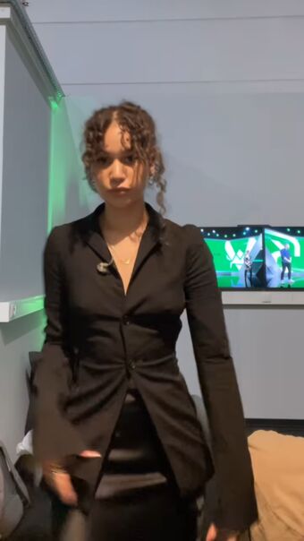 Giniiro Alastonkuvavuotoja OnlyFansista 19