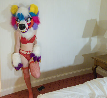 glittertitpup
