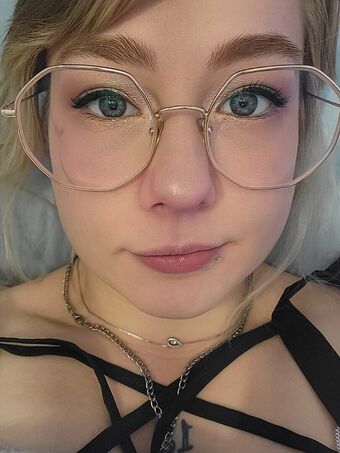 Goddess Syrein Alastonkuvavuotoja OnlyFansista 4