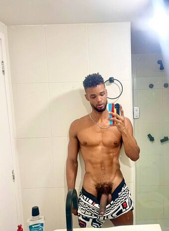 gordon_sam Alastonkuvavuotoja OnlyFansista 24