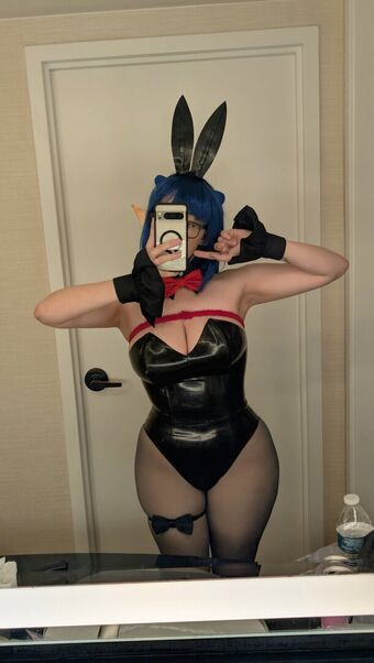 Gumbun Alastonkuvavuotoja OnlyFansista 26