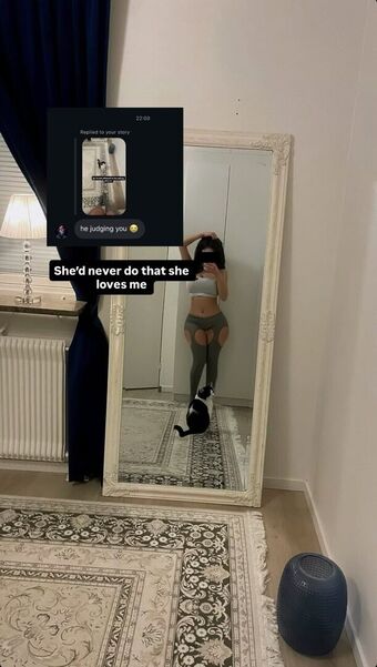 Halola Alastonkuvavuotoja OnlyFansista 62