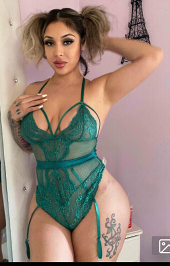 Hellomissbianca Alastonkuvavuotoja OnlyFansista 16