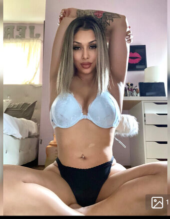 Hellomissbianca Alastonkuvavuotoja OnlyFansista 19