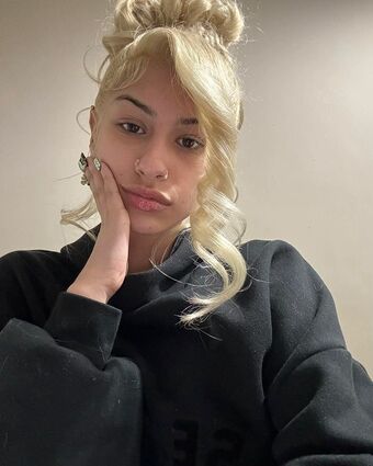 Hollynbanks Alastonkuvavuotoja OnlyFansista 1