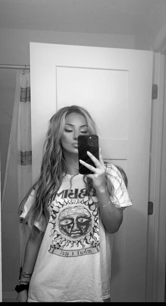 Honeyxxo Alastonkuvavuotoja OnlyFansista 31