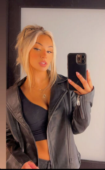 Honeyxxo Alastonkuvavuotoja OnlyFansista 33